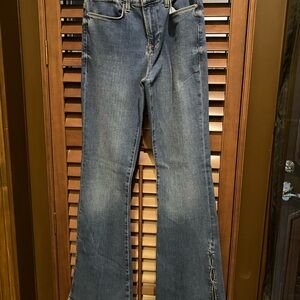 Frame Denim women’s Bootcut Jeans in Faded Blue